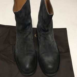 Gucci suede boots